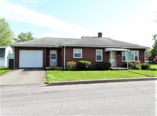 441 W End Ave, Akron, PA 17501