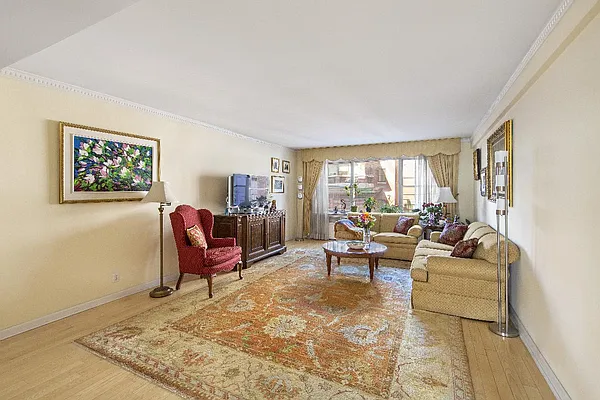 Sold by Real Direct | media 12