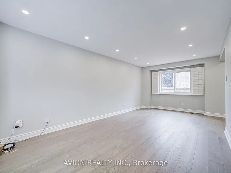 9 Falan Heights Cres — Photo 7