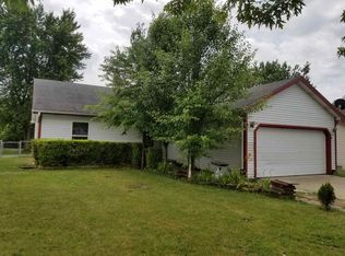 2053 Mapleleaf St, Frankfort, IN 46041