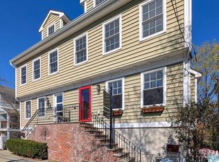 16 S Union St, Lambertville, NJ 08530