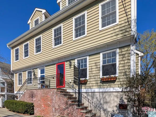 16 S Union St, Lambertville, NJ 08530