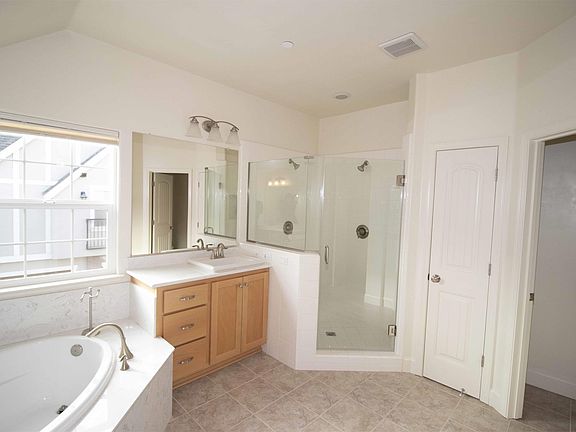 4th image of 3600 24th St