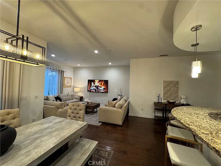 21 Gramercy #218 — Photo 10