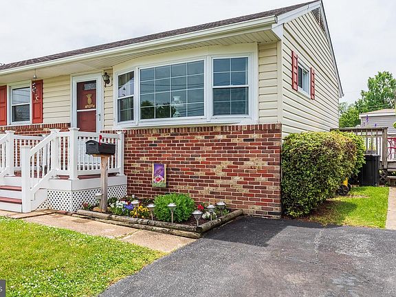 3rd image of 533 Pritchard Dr