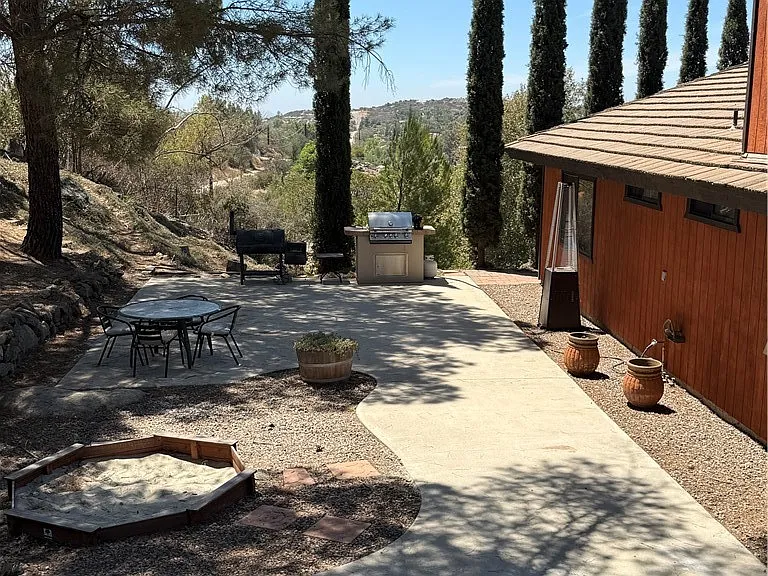 27258 Kiavo Dr — Photo 5