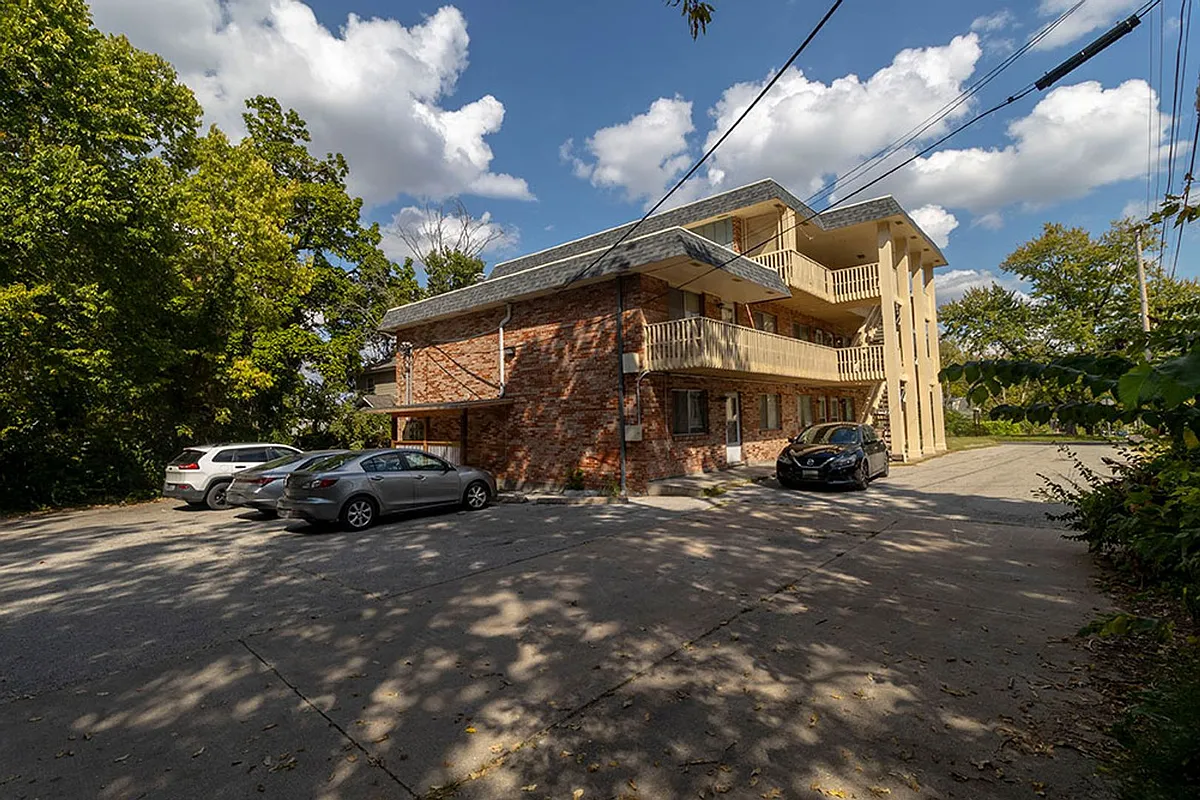 Building Photo - 801 N Ann St #10