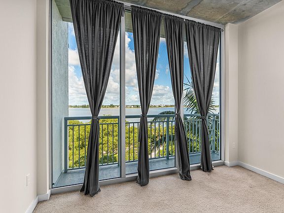 4th image of 300 S Australian Avenue #423