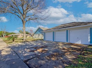 5229 Glenvalley Dr, La Porte, TX 77571