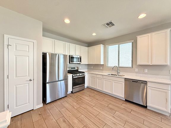 5th image of 5831 W Encinas Ln