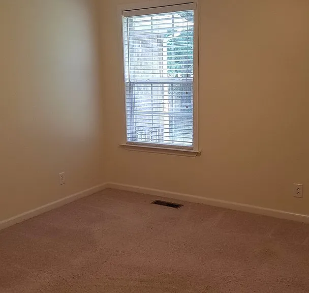 479 Indian Springs Cir — Photo 16