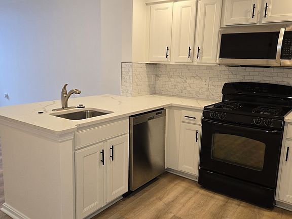 Custom Counter Top and new Tile