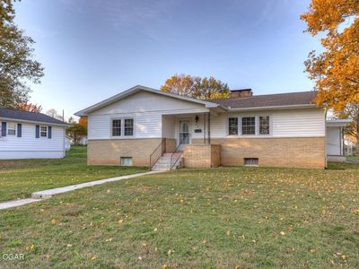 421 E 14th Street, Carthage, MO, 64836
