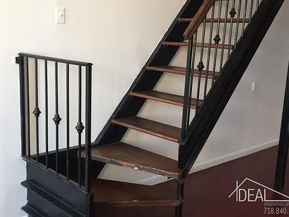 3rd image of 221 Montrose Ave #0B