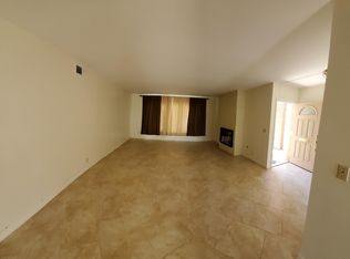 1954 W Glenoaks Ave APT D, Anaheim, CA 92801
