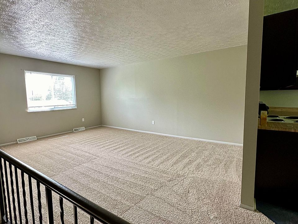 Second-Floor Living Room