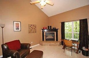 4th image of 1127 Island Woods Dr