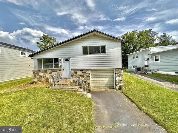 1423 Saint Charles Pl, Abington, PA 19001