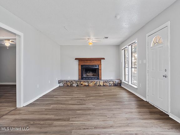 5th image of 2229 30th St
