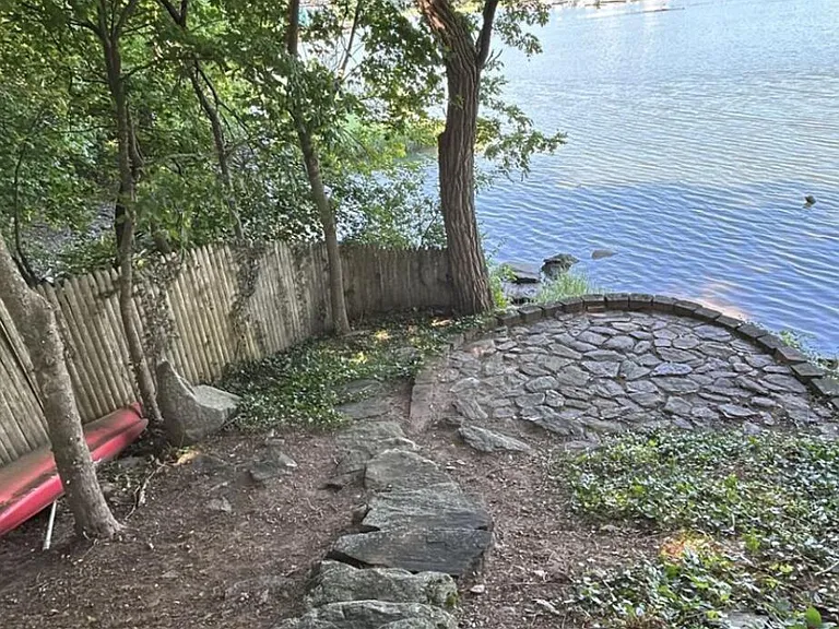 24 Juniper Ln — Photo 35