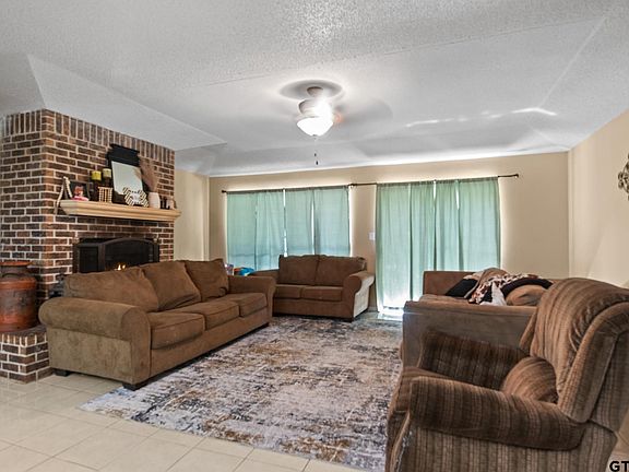 2nd image of 206 Carr Dr