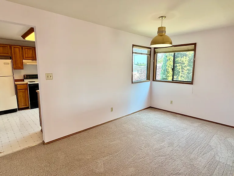 9407 Linden Ave N #A — Photo 10