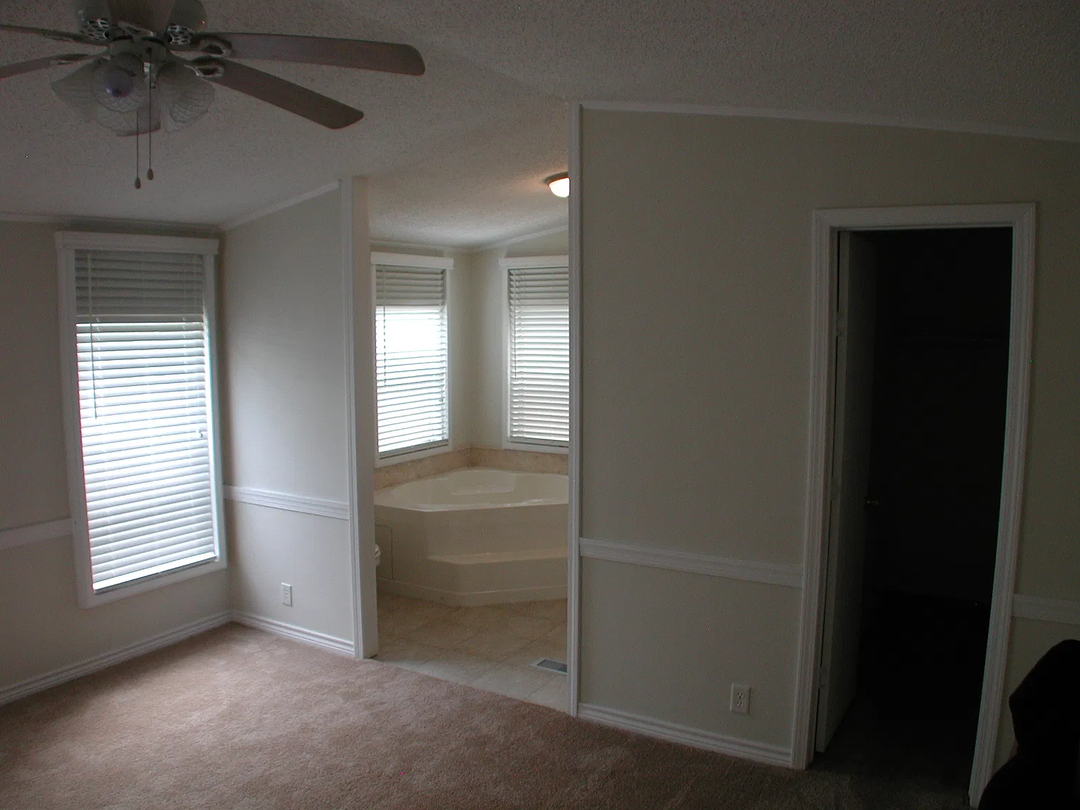 3 bed, $1,000 — Photo 4