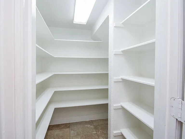 7606 Westmoreland Dr — Photo 27