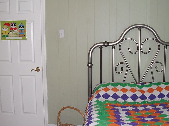 2nd bedroom