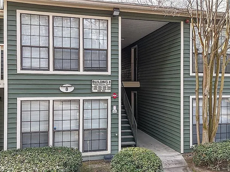 4558 Vinings Central Trce SE — Photo 2