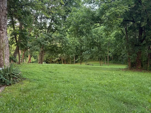 675 Riverview Rd, Lenoir City, TN 37771