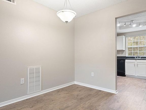 5th image of 6115 N Davis Hwy #38A