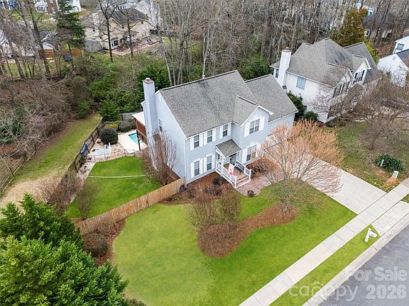 2nd image of 106 Shade Tree Cir