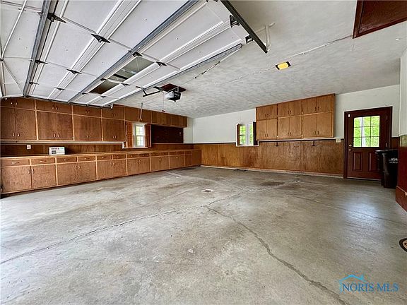 4th image of 228 Riverdale Dr