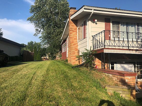 4th image of 2461 E Lake Shore Dr