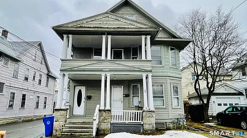 58 E Pearl St Photo 1