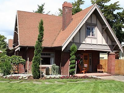 2nd image of 3117 NE 62nd Ave