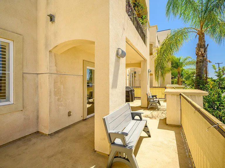6800 Corbin Ave #106 — Photo 31