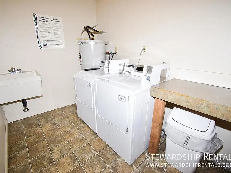 1859 W 12th Ave — Photo 16