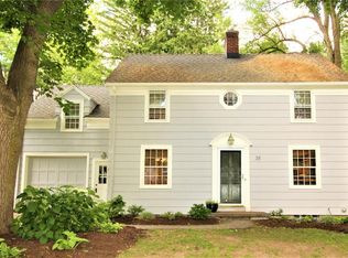 38 Park Ln, Rochester, NY 14625