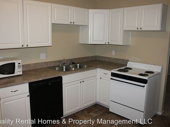 3rd image of 1459 Westbury Dr