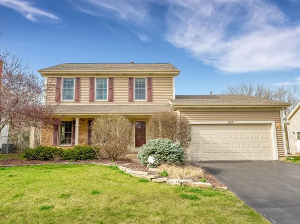 1225 Ardmore Dr, Cary, IL 60013