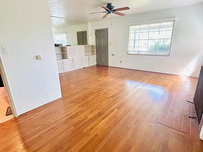 427 Palomar Ave — Photo 4