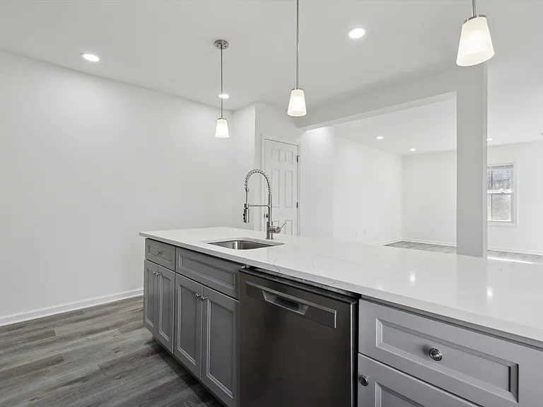 146 Nassau St #33 — Photo 3