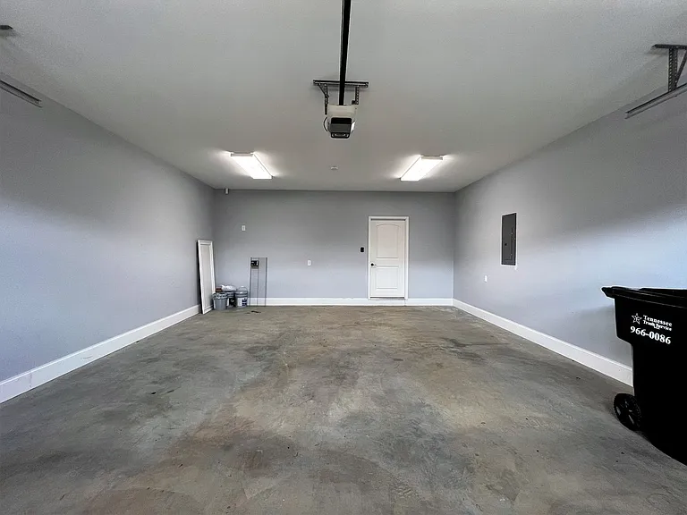 1121 Andalusian Way — Photo 37