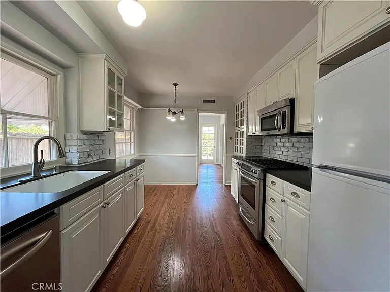 22607 Collins St — Photo 3