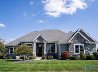 5731 Hamptons Dr, Monclova, OH 43542