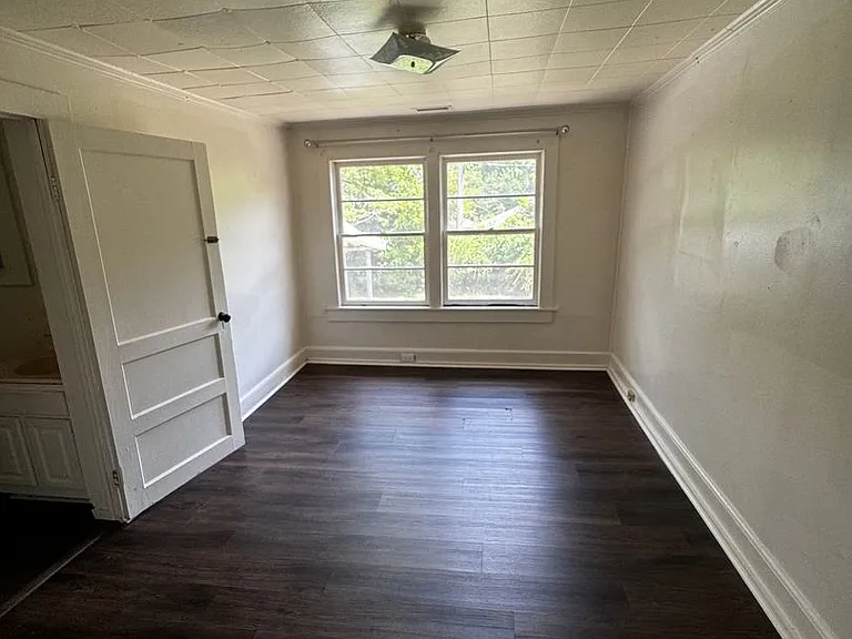 833 Kings Rd — Photo 39