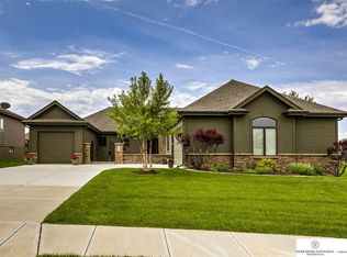 17209 Colony Dr, Omaha, NE 68136