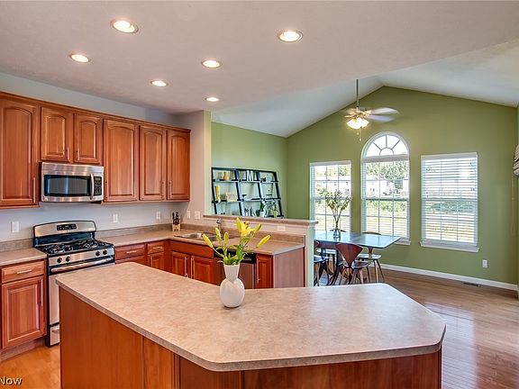 3rd image of 38161 N Brooks Dr